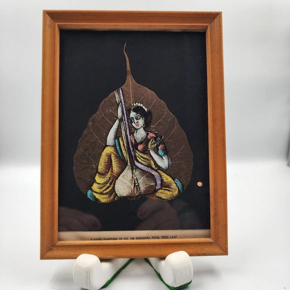 Vintage Hand Painted Oil Painting Woman On Pipal Tree Leaf Peepal India - Picture 1 of 5